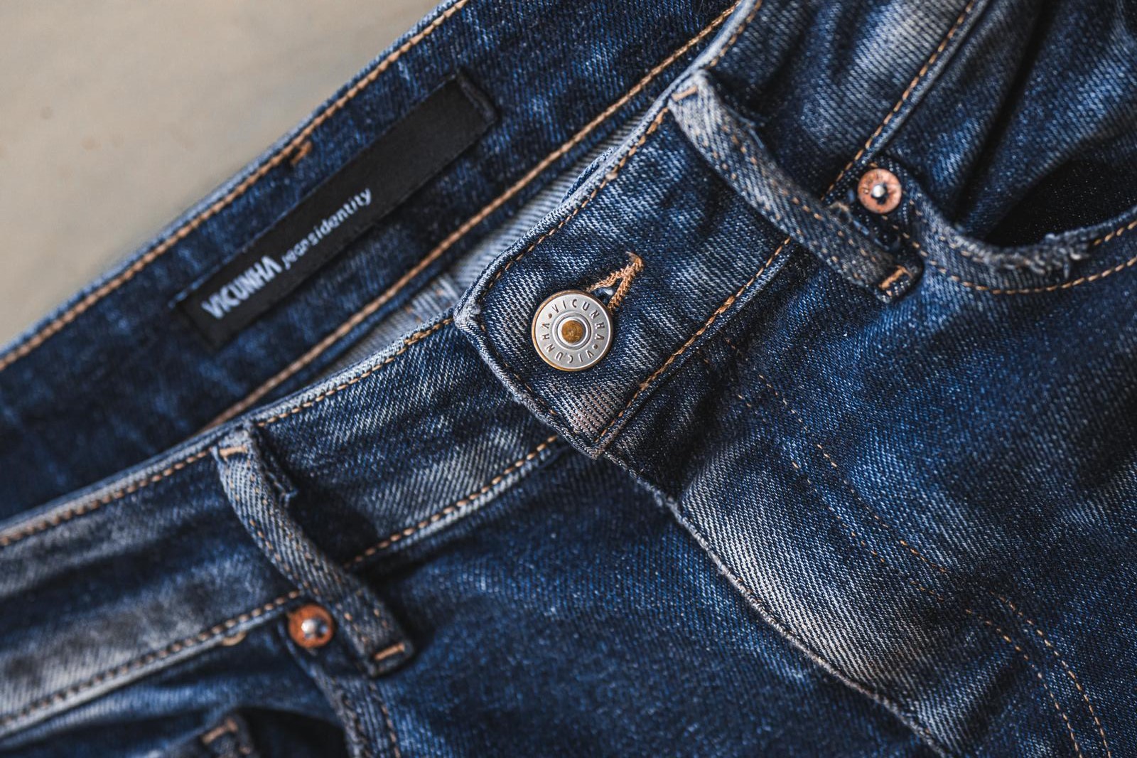 ¿Conoces la diferencia entre jeans y denim? ¡Ven a descubrirlo ahora!